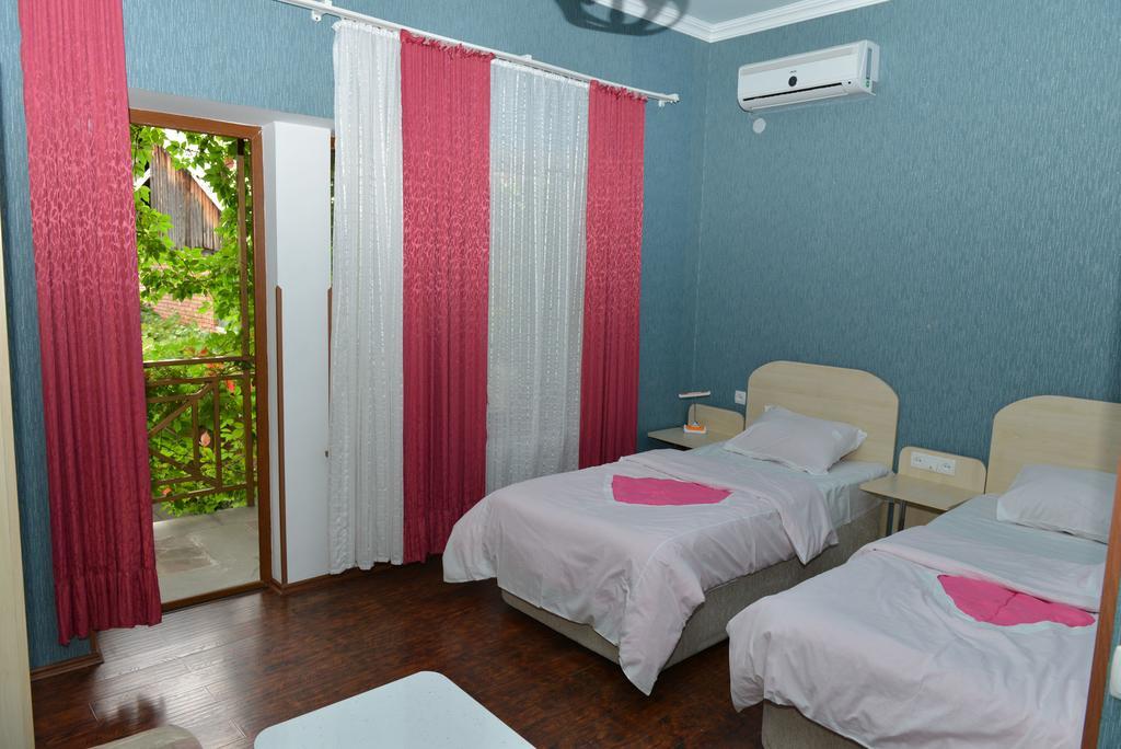 Tourist Hotel Akhaltsikhe  Szoba fotó